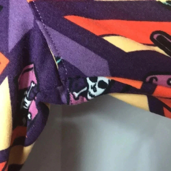 LULAROE HALLOWEEN SKELETON LEGGINGS TALL CURVY 2 CLEAN NO PILLING SOFT COMFY - Picture 10 of 13